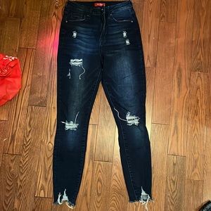 Super high rise Guess distressed skinny jean
